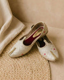 Ethnic Mojaris – Cream Rani