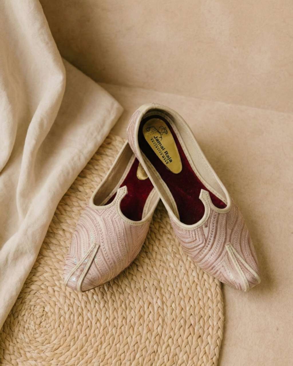 Ethnic Mojaris – Cream Maroon II